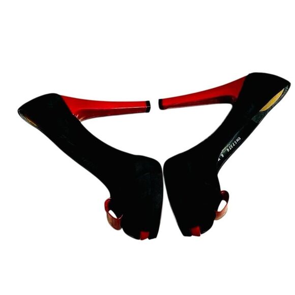 Stuart Weitzman Black Red Lacquer Pin Up Goth Vamp Peep Toe platform Heel 8 - Picture 13 of 15
